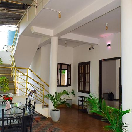 White Villa Hotel Trincomalee Bagian luar foto