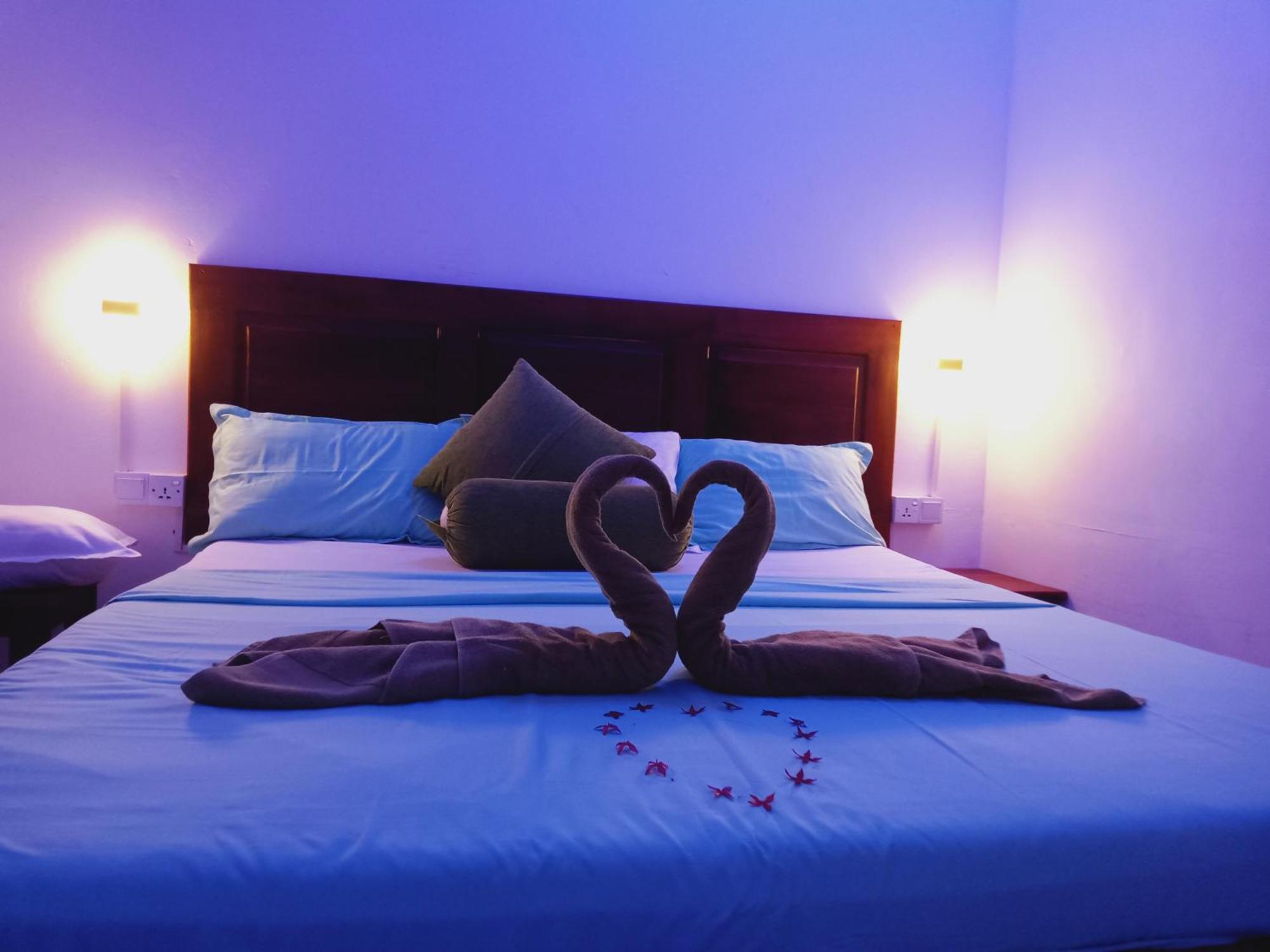 White Villa Hotel Trincomalee Bagian luar foto