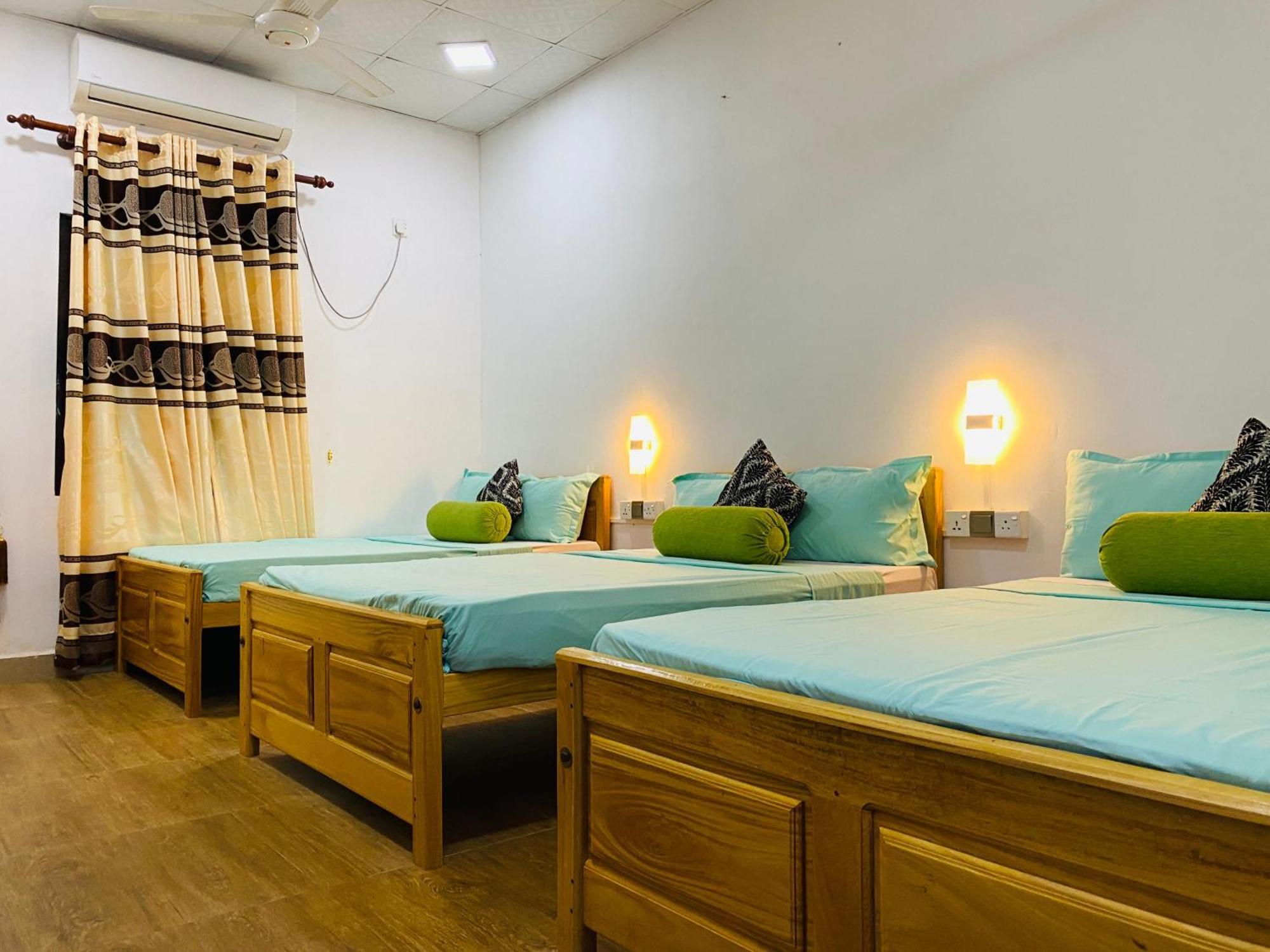 White Villa Hotel Trincomalee Bagian luar foto