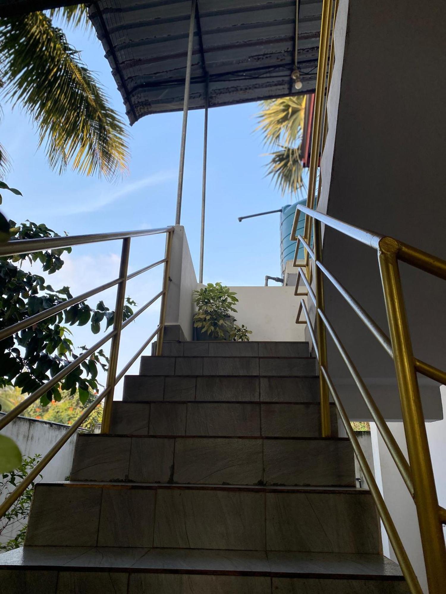White Villa Hotel Trincomalee Bagian luar foto