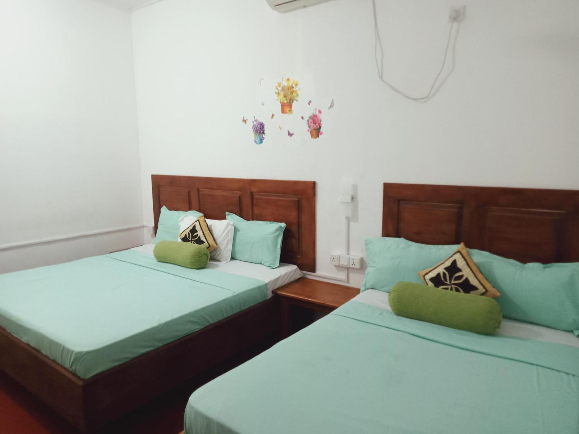 White Villa Hotel Trincomalee Bagian luar foto