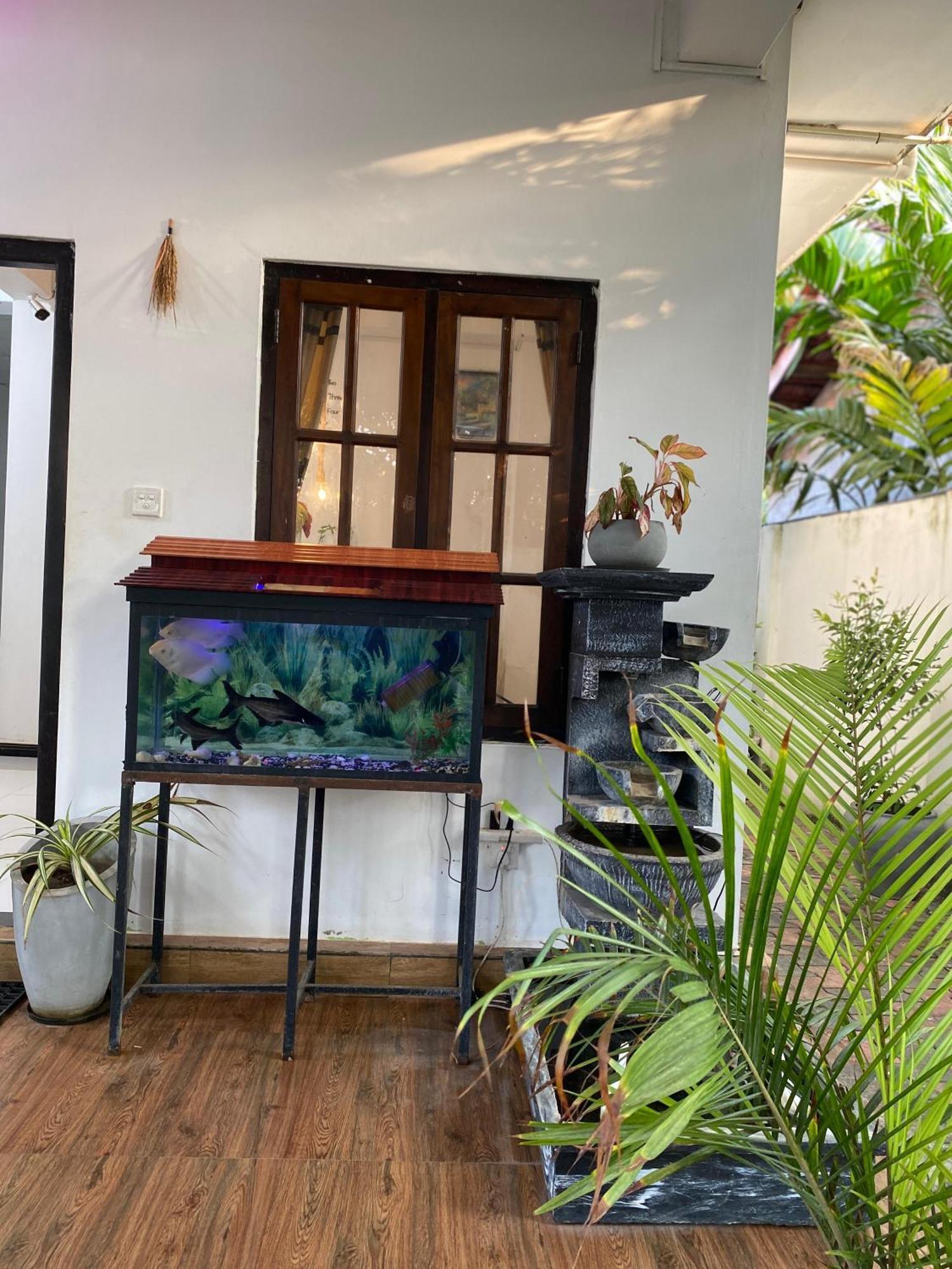 White Villa Hotel Trincomalee Bagian luar foto
