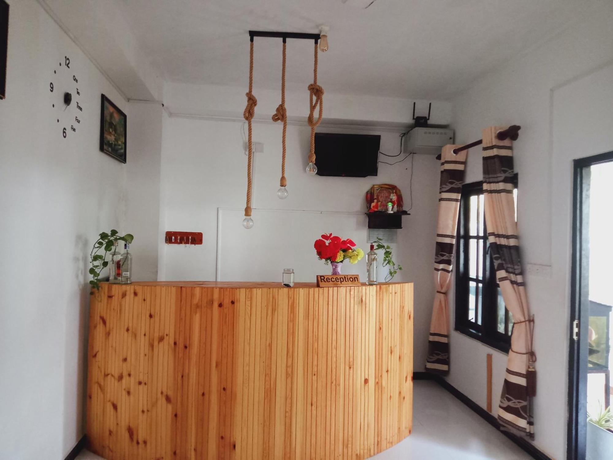 White Villa Hotel Trincomalee Bagian luar foto